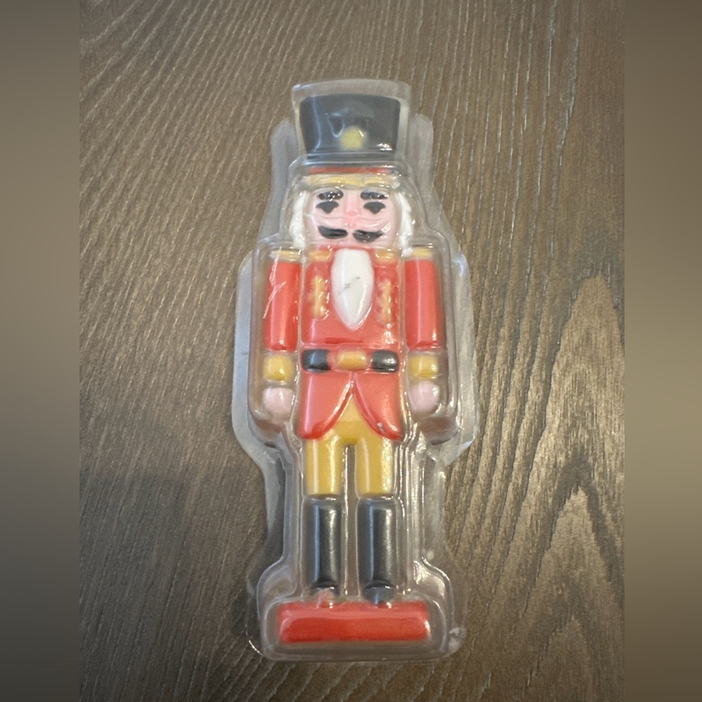 Pier 1 Imports Nutcracker Glycerin Soap 3oz Merry Vanilla Scented Christmas‎